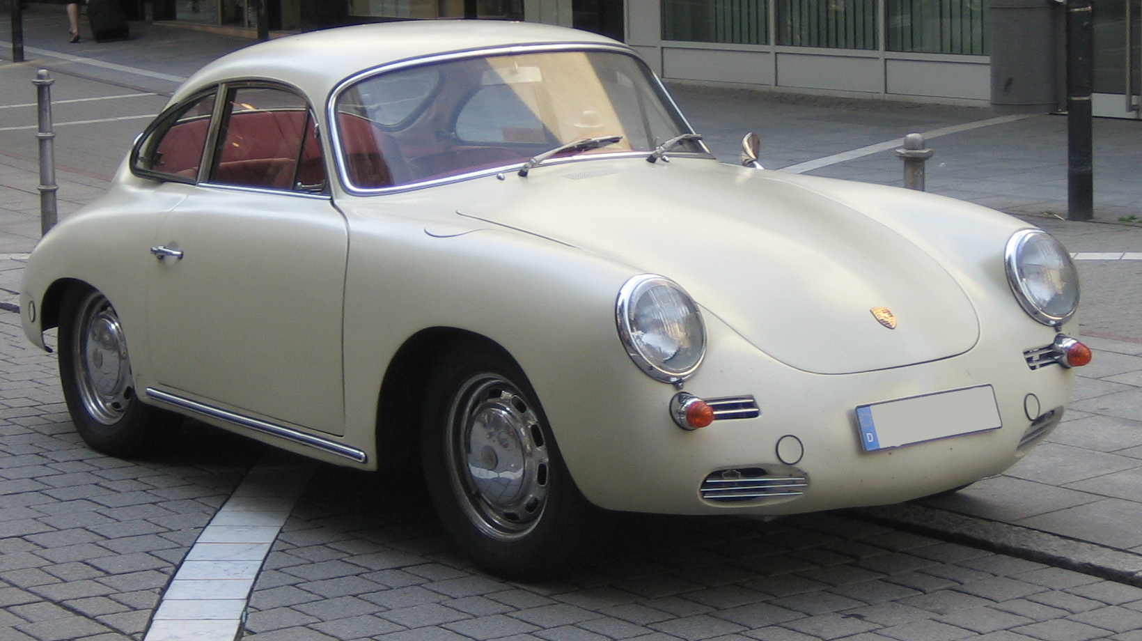 Porsche 356 — перший серійний автомобіль марки Porsche